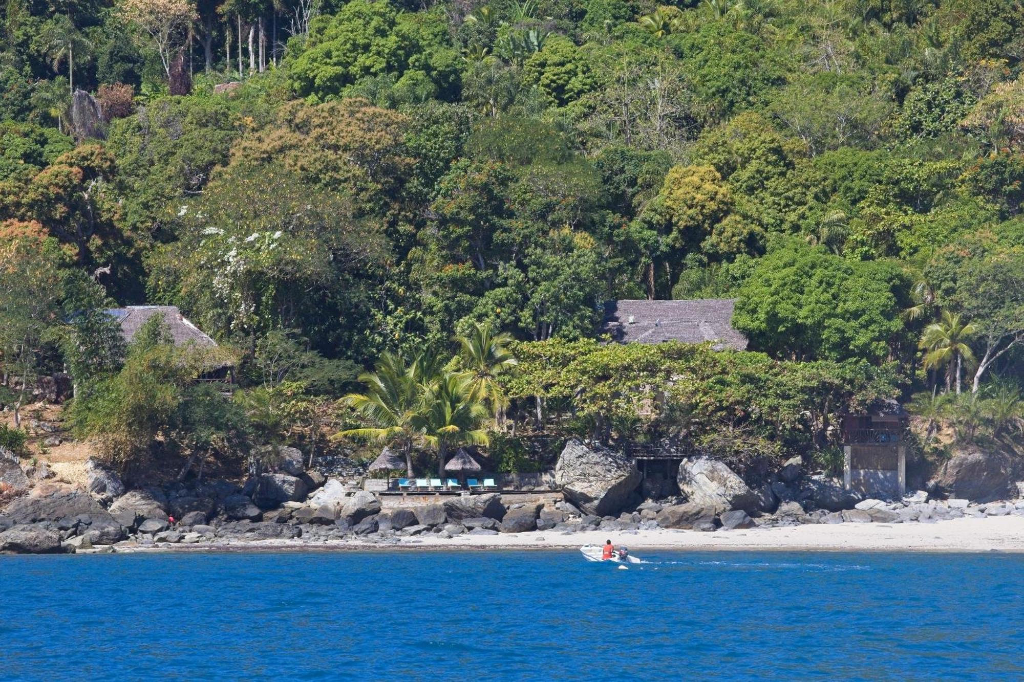 Nosy Komba Lodge Exterior foto